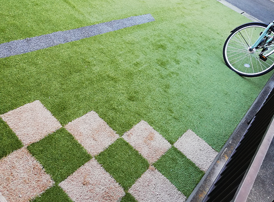 カラーバリエーションを取り入れたおしゃれなお庭に！